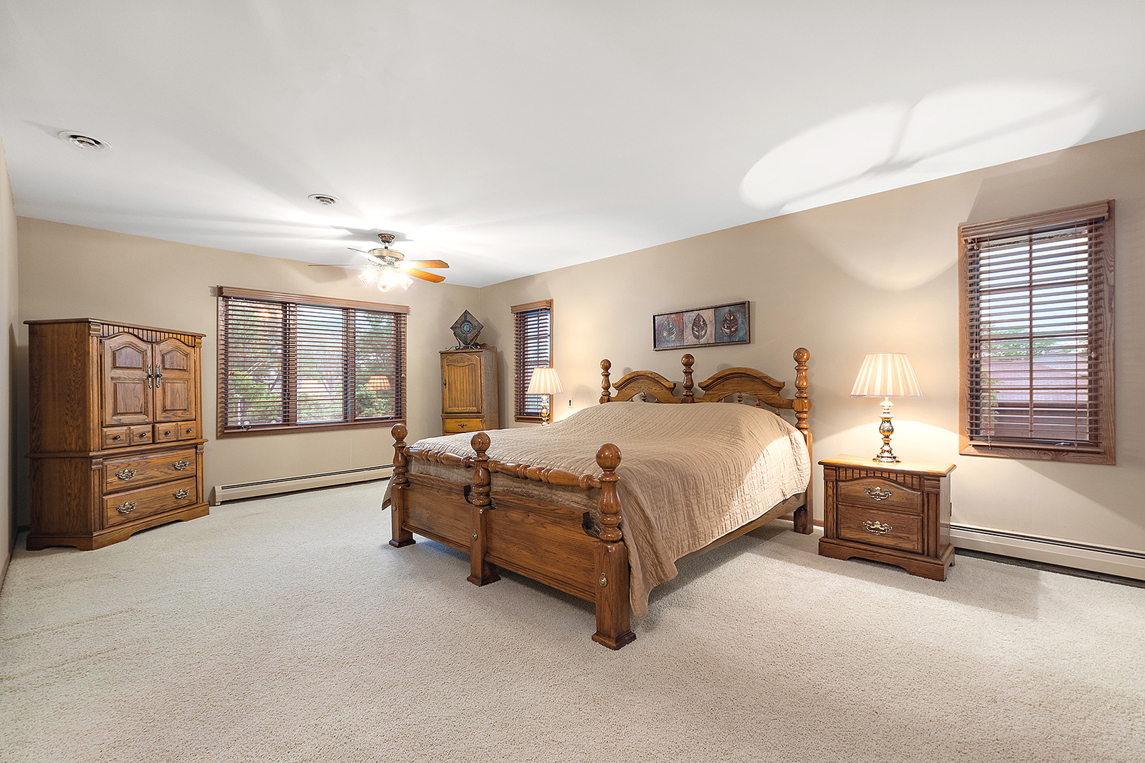 Orland Park, Illinois, 60462, United States, 4 Bedrooms Bedrooms, ,3 BathroomsBathrooms,Residential,For Sale,1865002