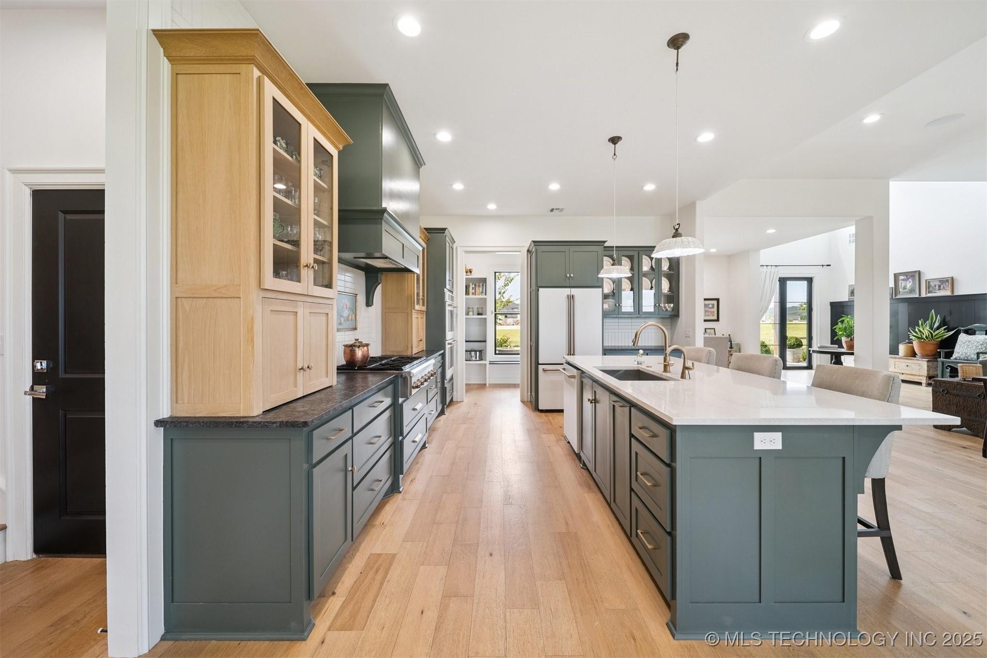 Broken Arrow, Oklahoma, 74014, United States, 4 Bedrooms Bedrooms, ,4 BathroomsBathrooms,Residential,For Sale,1983128