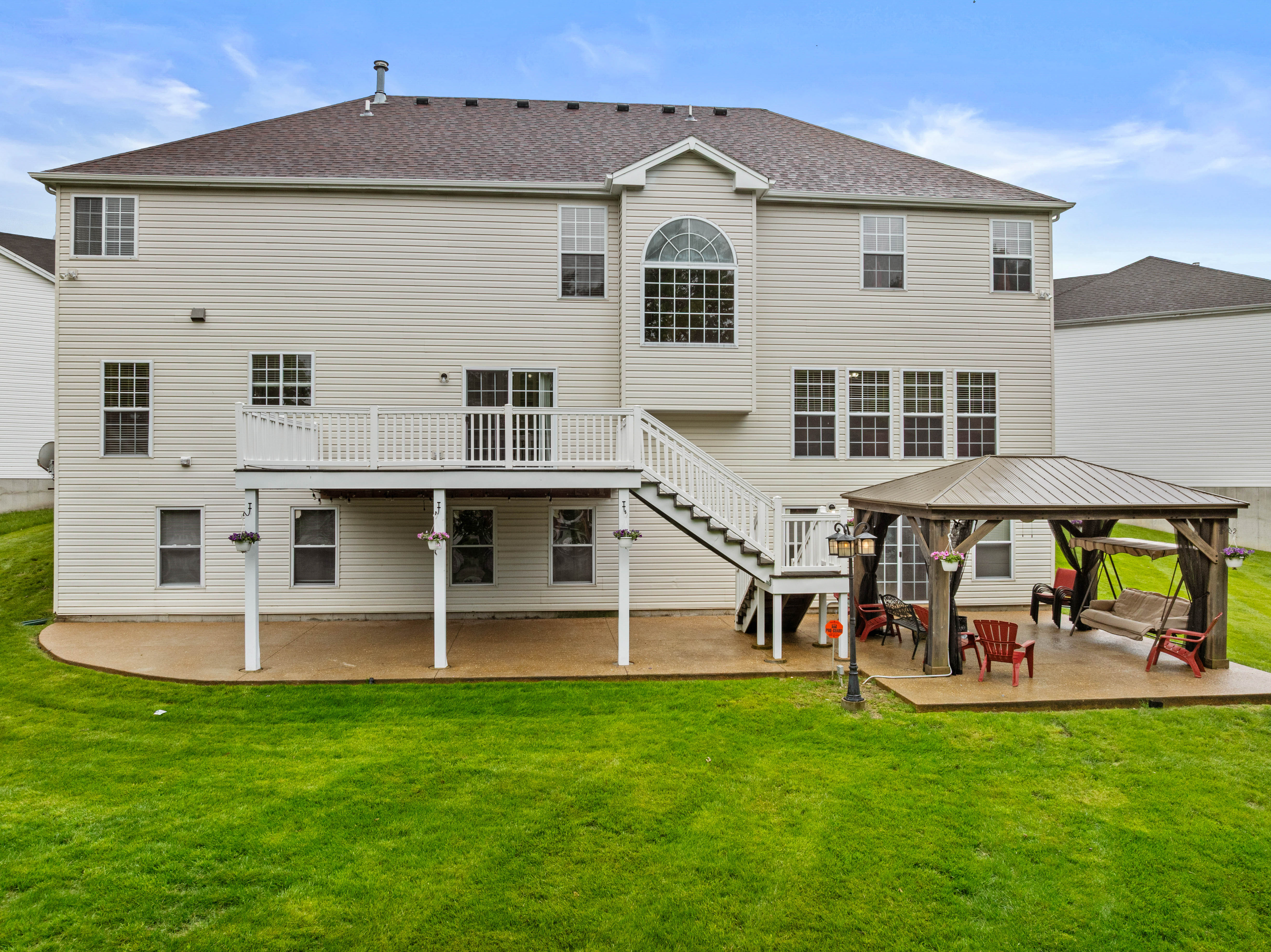  Updated Home in Bellerive Farm Estates - 物件實景