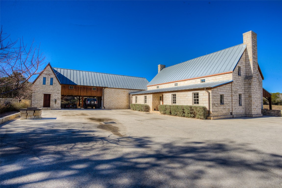 Blanco, Texas, 78606, United States, 4 Bedrooms Bedrooms, ,5 BathroomsBathrooms,Residential,For Sale,1720822