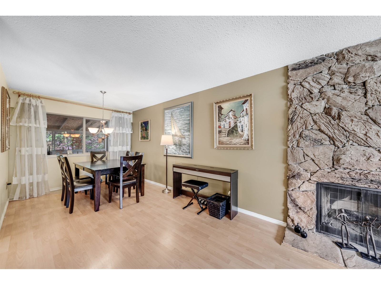 SURREY, British Columbia, V3W 5K1, CA, 4 Bedrooms Bedrooms, ,2 BathroomsBathrooms,Residential,For Sale,1949897