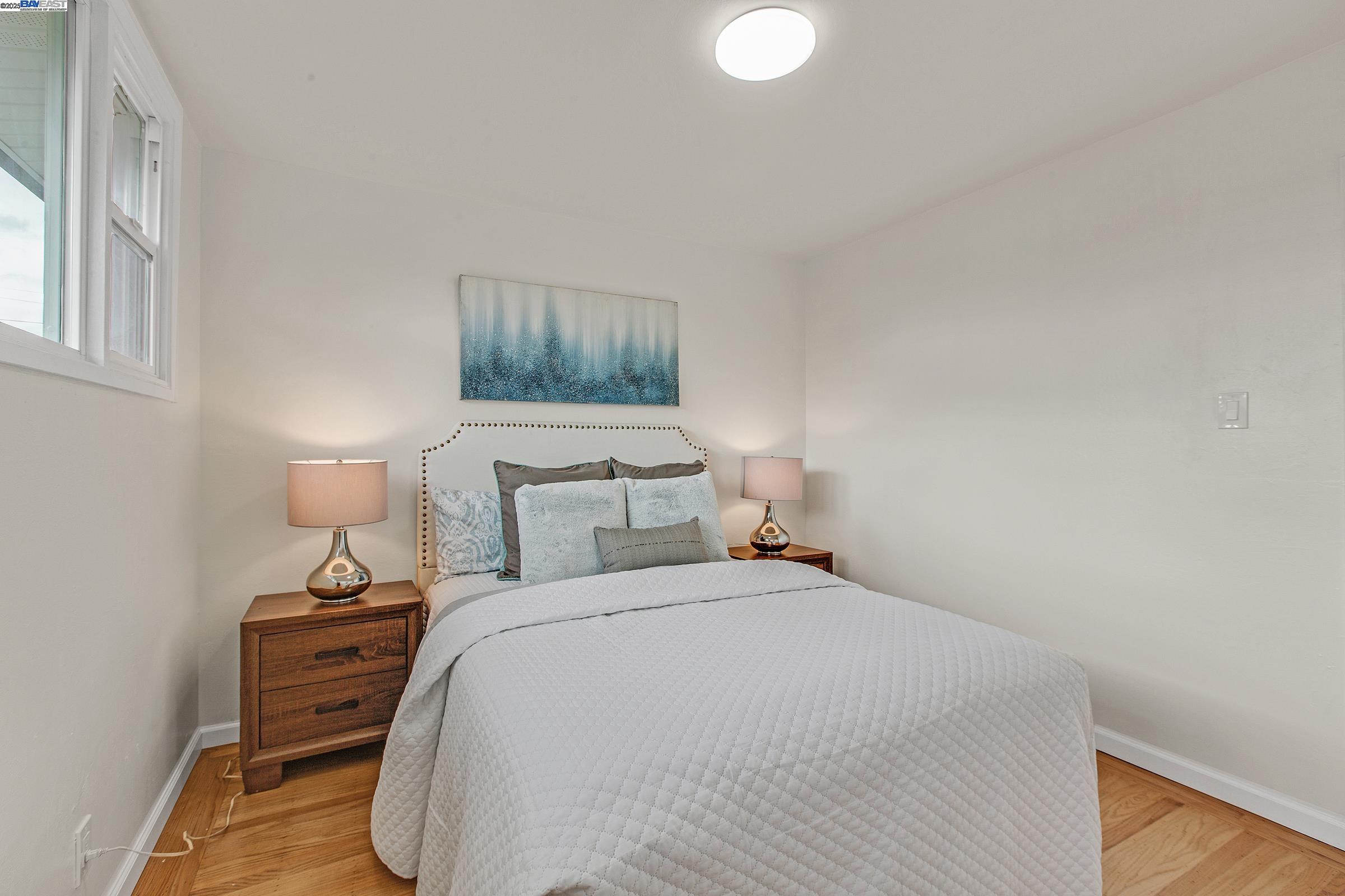 Hayward, California, 94544, United States, 6 Bedrooms Bedrooms, ,2 BathroomsBathrooms,Residential,For Sale,1868213