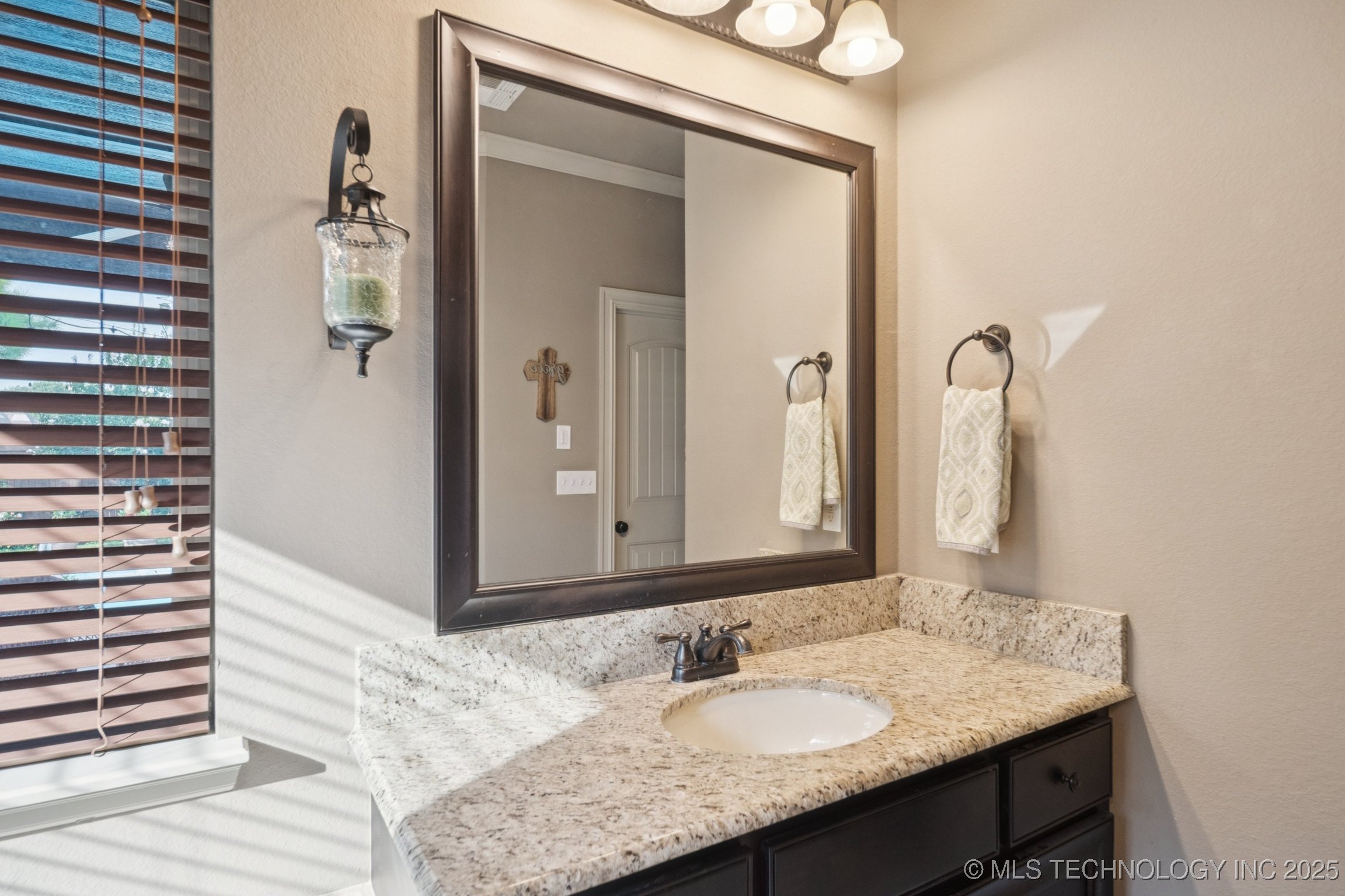 Bixby, Oklahoma, 74008, United States, 4 Bedrooms Bedrooms, ,4 BathroomsBathrooms,Residential,For Sale,1911638