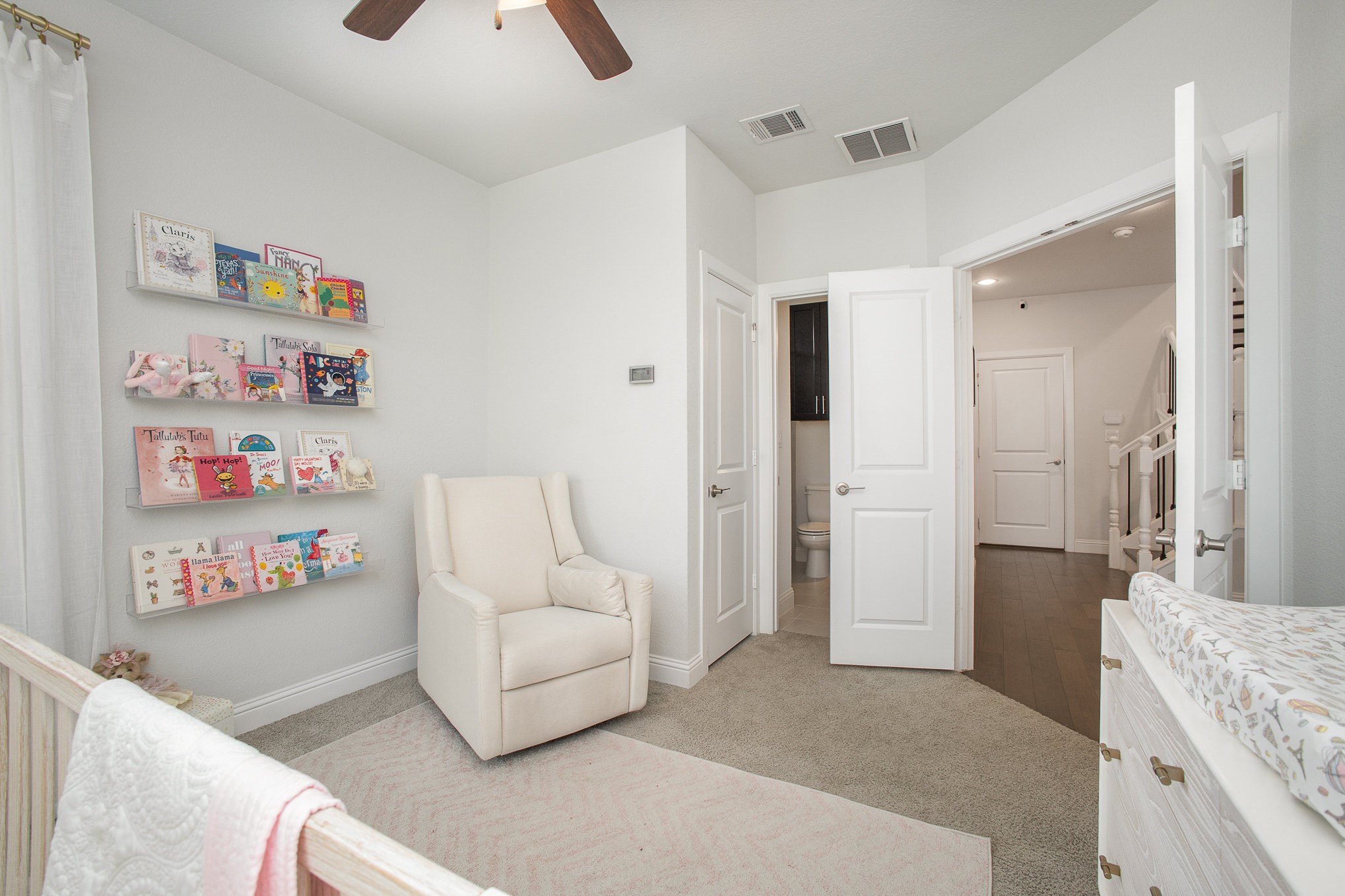 Dallas, Texas, 75212, United States, 3 Bedrooms Bedrooms, ,4 BathroomsBathrooms,Residential,For Sale,1760798