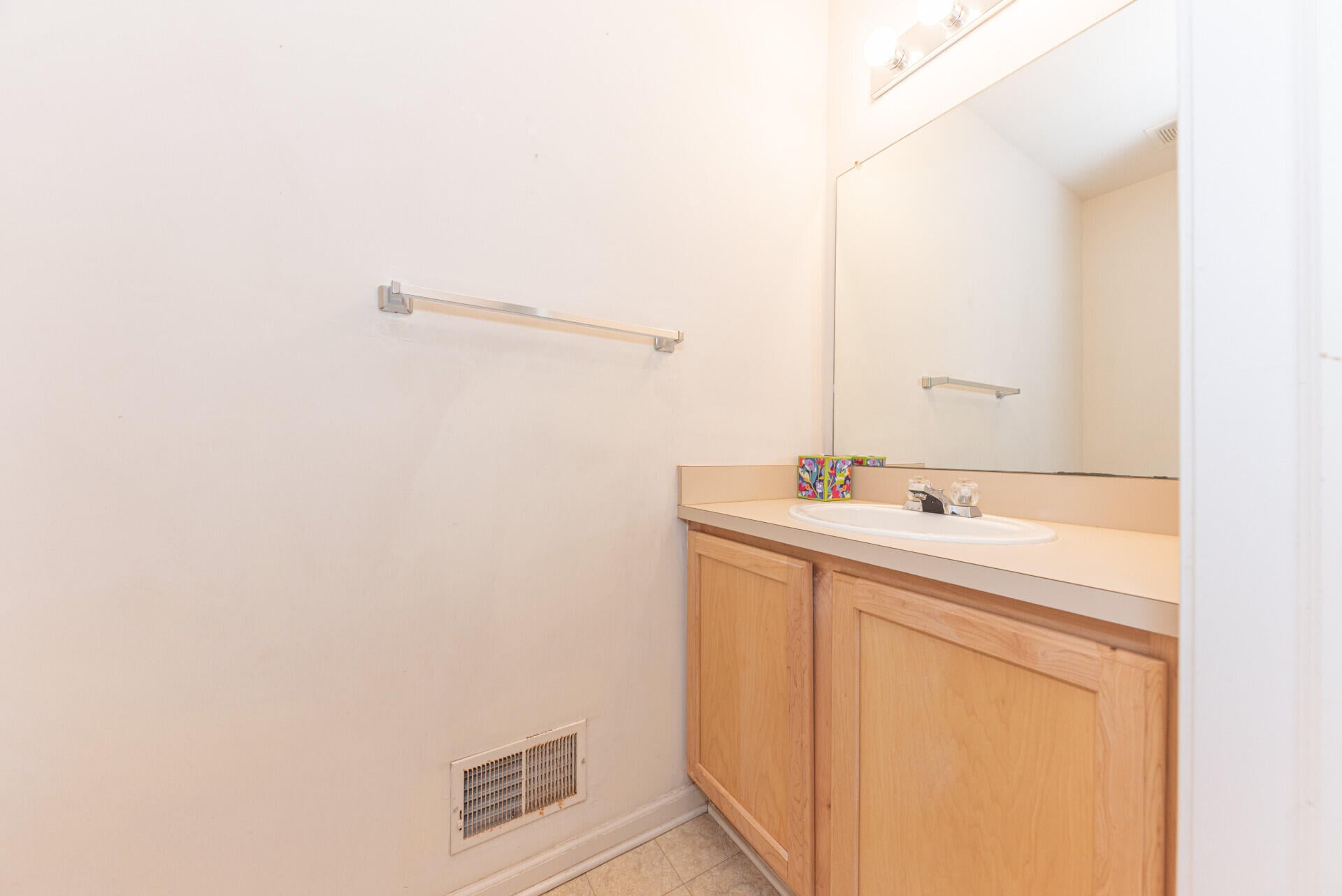 Ann Arbor, Michigan, 48103, United States, 4 Bedrooms Bedrooms, ,3 BathroomsBathrooms,Residential,For Sale,1991592