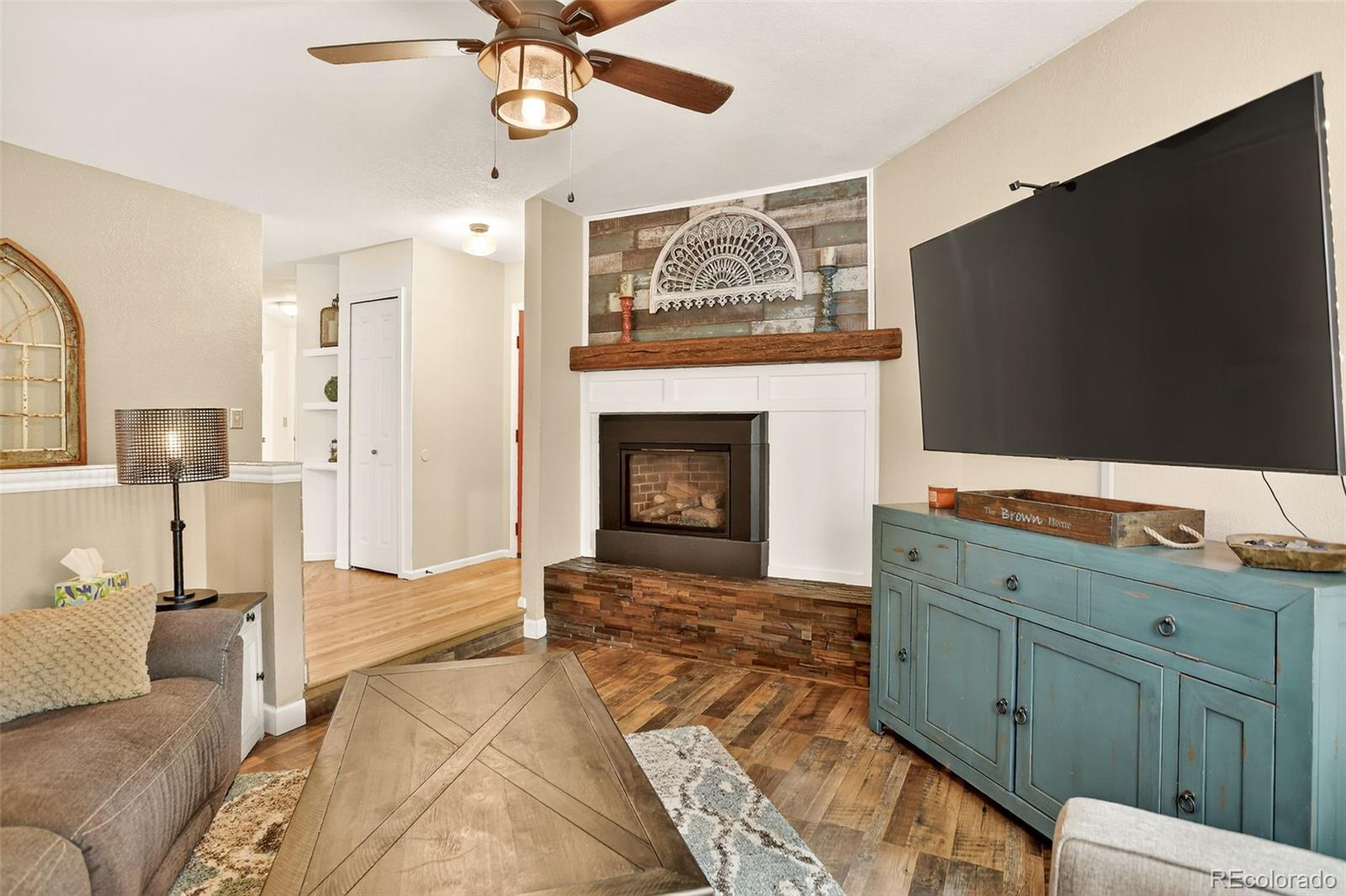 Littleton, Colorado, 80123, United States, 3 Bedrooms Bedrooms, ,3 BathroomsBathrooms,Residential,For Sale,1918351