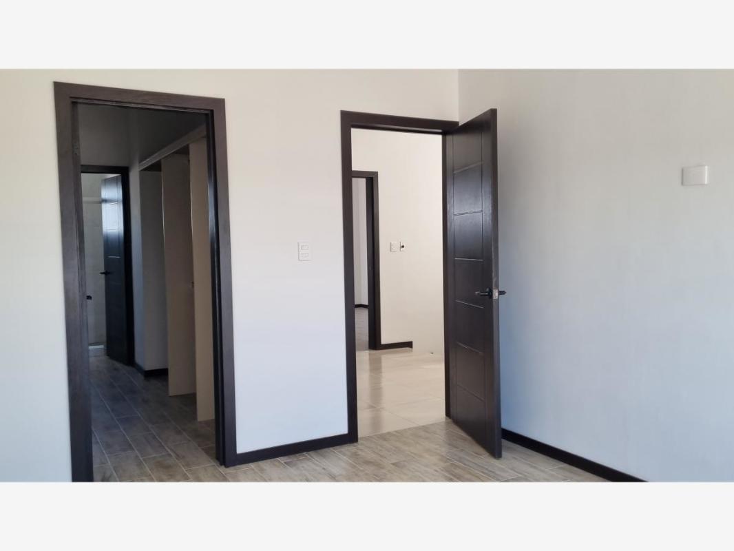CIRCUITO CIBELES, Torreón, Coahuila de Zaragoza, 27400, Mexico, 3 Bedrooms Bedrooms, ,2 BathroomsBathrooms,Residential,For Sale,CIRCUITO CIBELES,1335982