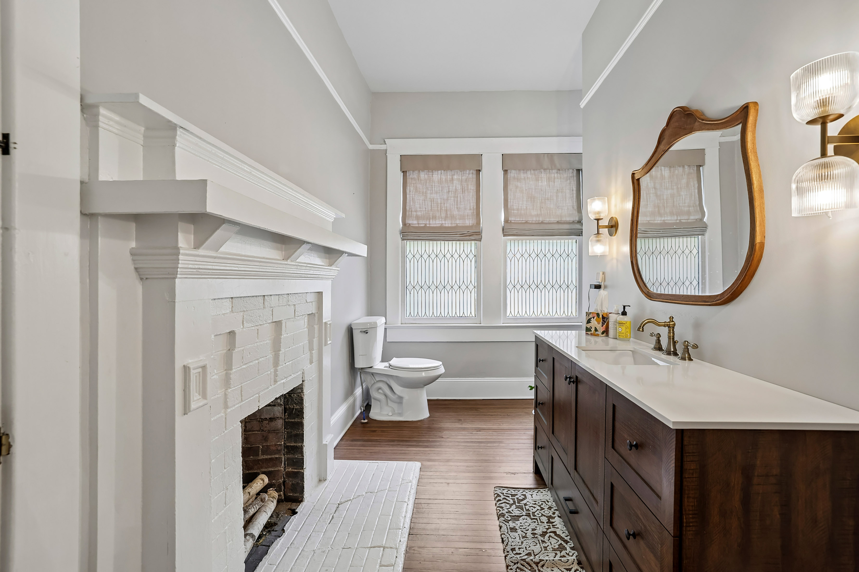  Renovated Bungalow Blends Historic Atlanta Character with Modern Luxury - 物件實景
