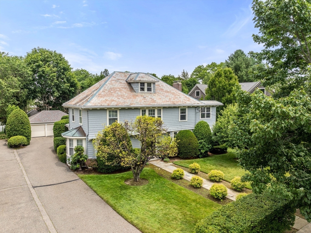 Newton, Massachusetts, 02468, United States, 5 Bedrooms Bedrooms, ,4 BathroomsBathrooms,Residential,For Sale,1942164