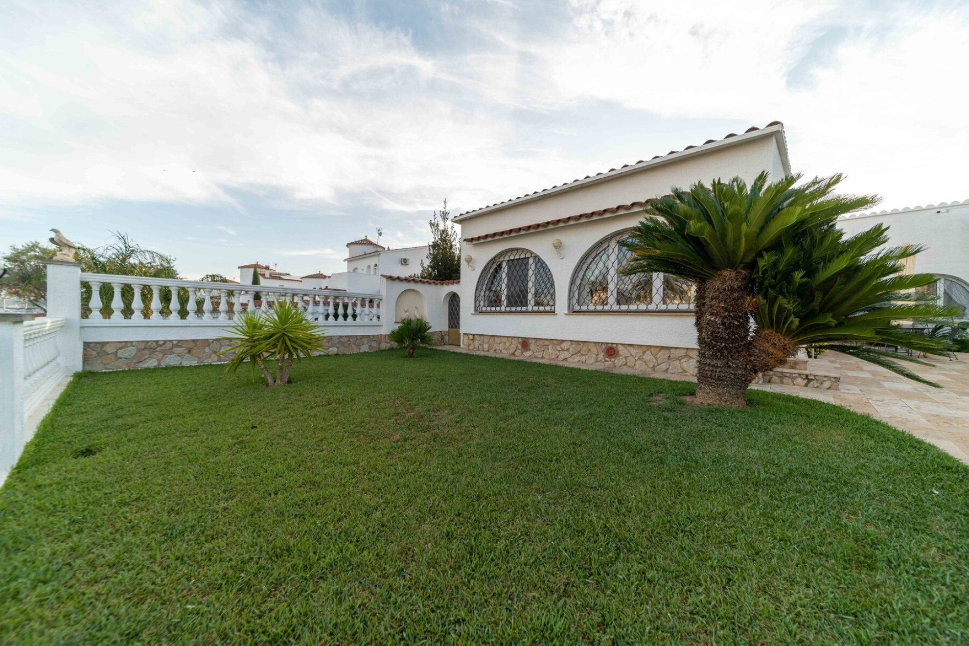  Villa with mooring in the wide channel (20 meters) and independent studio - 物件實景