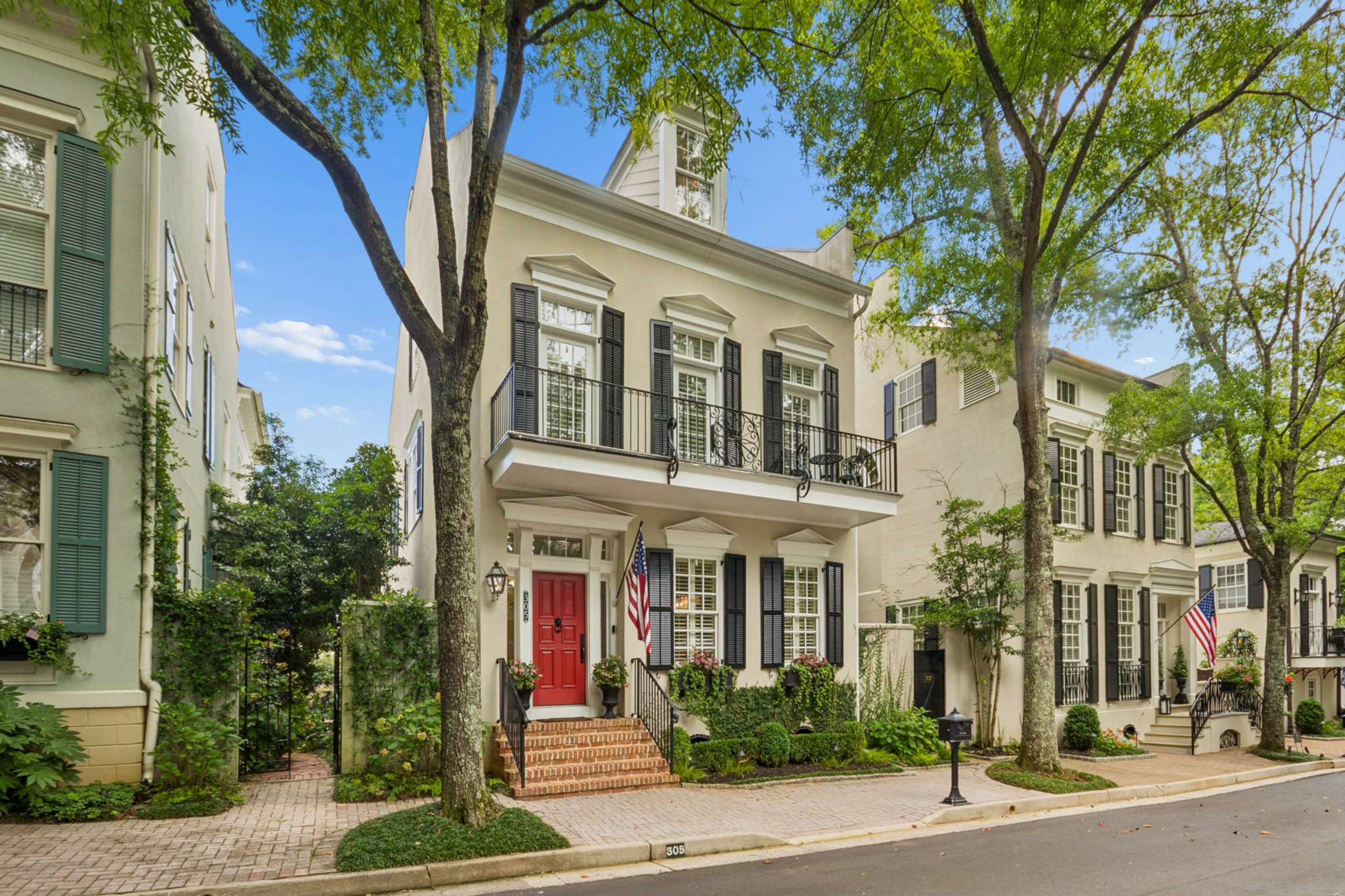 Exceptional Southern Elegance in Peachtree City