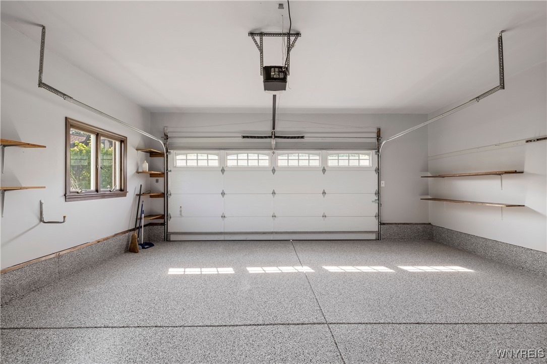 Lewiston, New York, 14092, United States, 3 Bedrooms Bedrooms, ,4 BathroomsBathrooms,Residential,For Sale,1937436