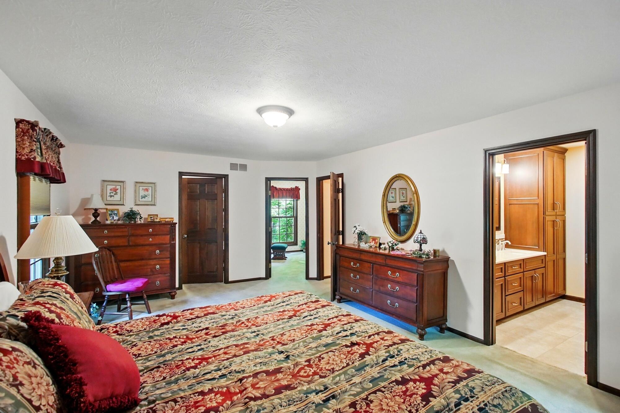 Springfield, Ohio, 45504, United States, 4 Bedrooms Bedrooms, ,3 BathroomsBathrooms,Residential,For Sale,1927340