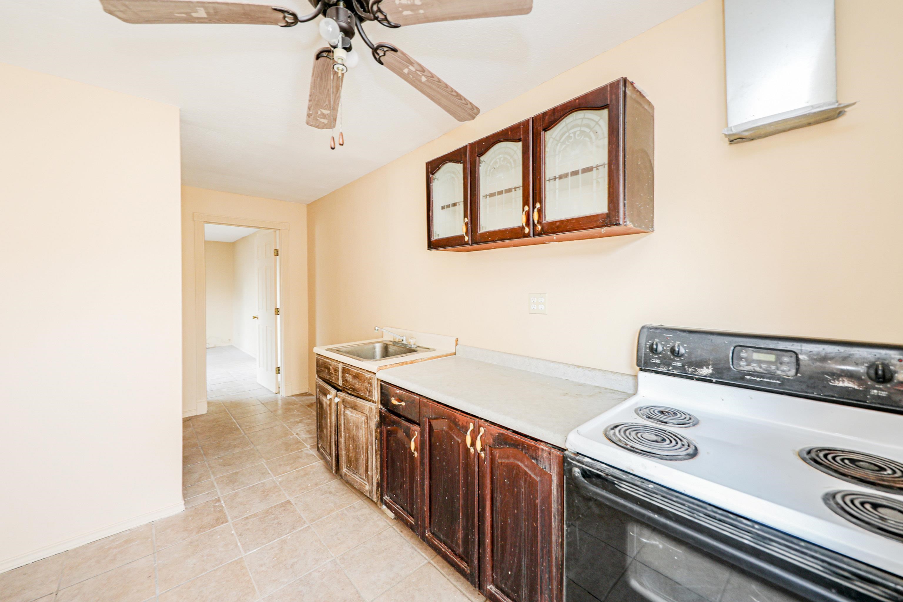 LAREDO, Texas, 78045, United States, 4 Bedrooms Bedrooms, ,4 BathroomsBathrooms,Residential,For Sale,1955145