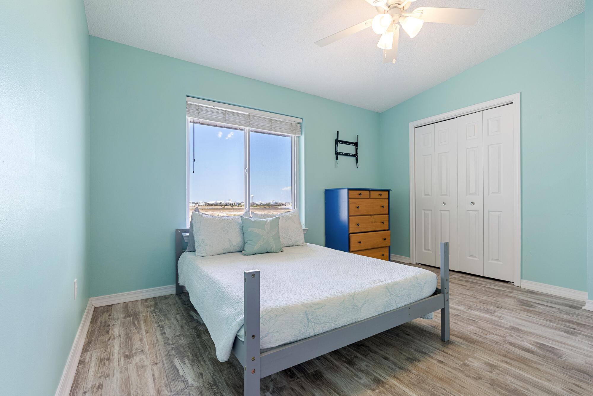 Navarre, Florida, 32566, United States, 3 Bedrooms Bedrooms, ,5 BathroomsBathrooms,Residential,For Sale,1956156