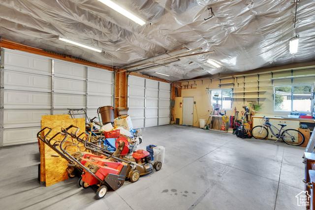 Bountiful, Utah, 84010, United States, 6 Bedrooms Bedrooms, ,2 BathroomsBathrooms,Residential,For Sale,1979847