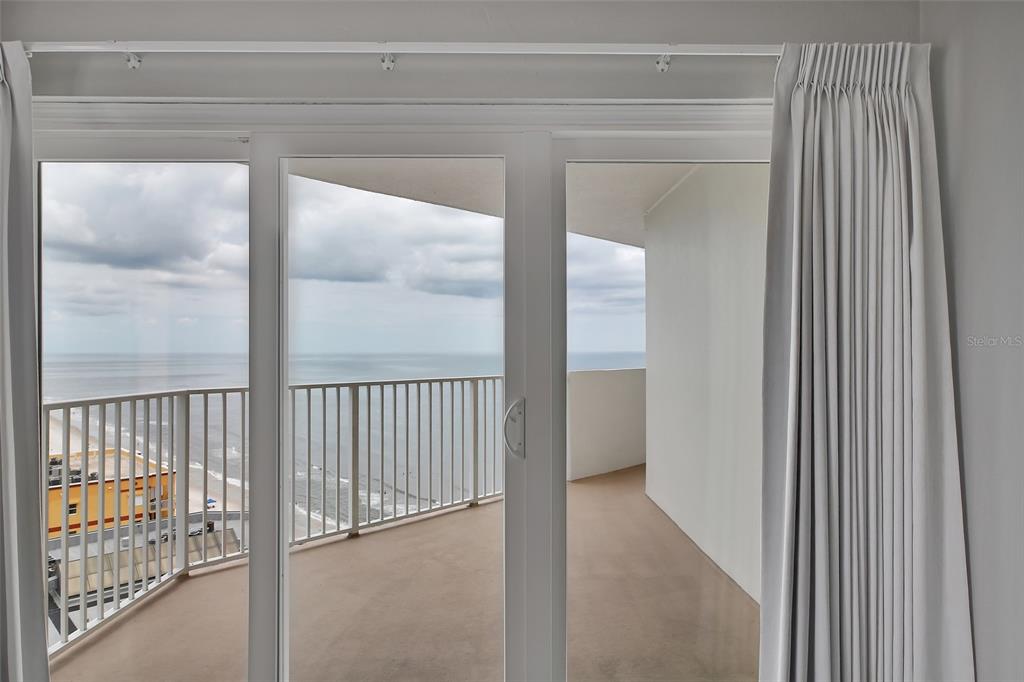 Daytona Beach Shores, Florida, 32118, United States, 2 Bedrooms Bedrooms, ,2 BathroomsBathrooms,Residential,For Sale,1906668