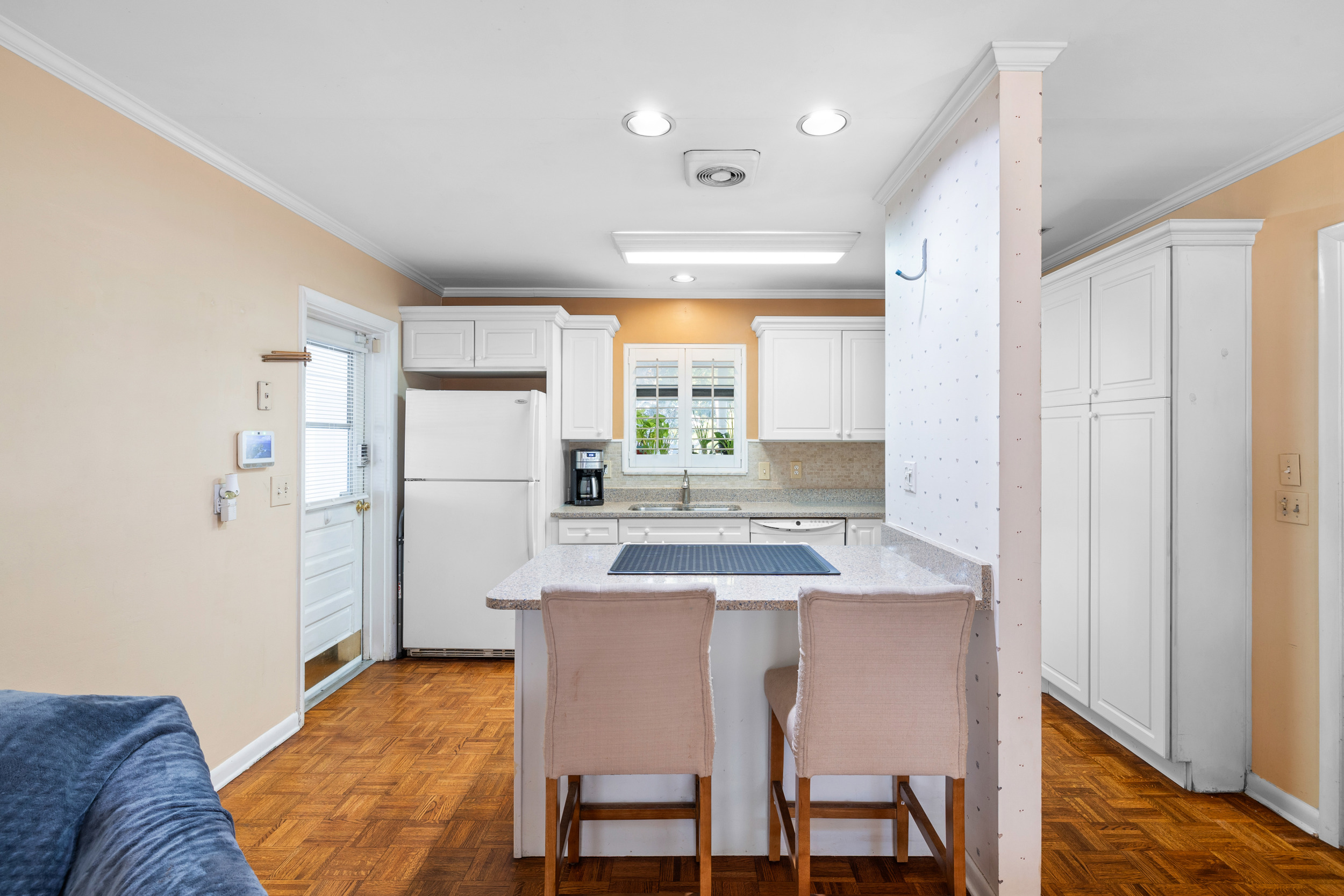 Tampa, Florida, 33618, United States, 3 Bedrooms Bedrooms, ,2 BathroomsBathrooms,Residential,For Sale,1994260