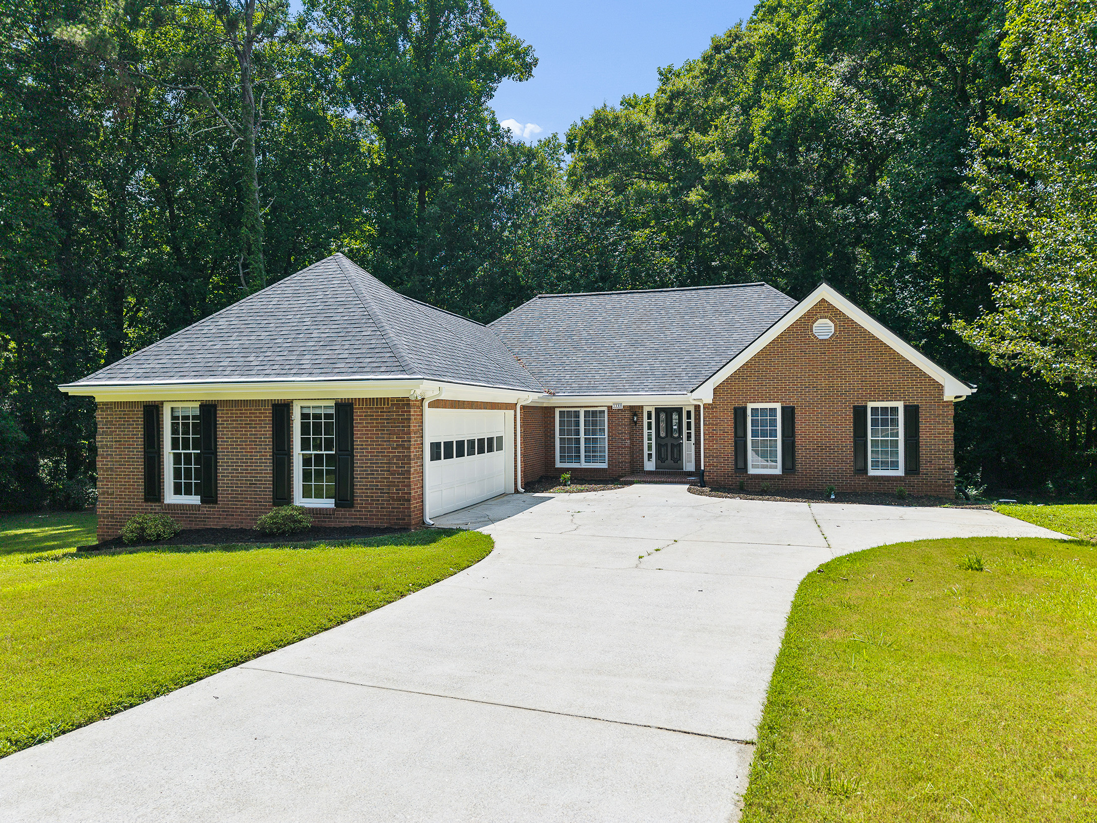  Beautifully Refreshed Ranch Nestled on an Expansive Cul-de-sac Lot - 物件實景