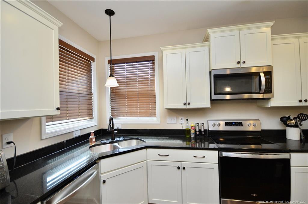 Wade, North Carolina, 28395, United States, 4 Bedrooms Bedrooms, ,5 BathroomsBathrooms,Residential,For Sale,1779432