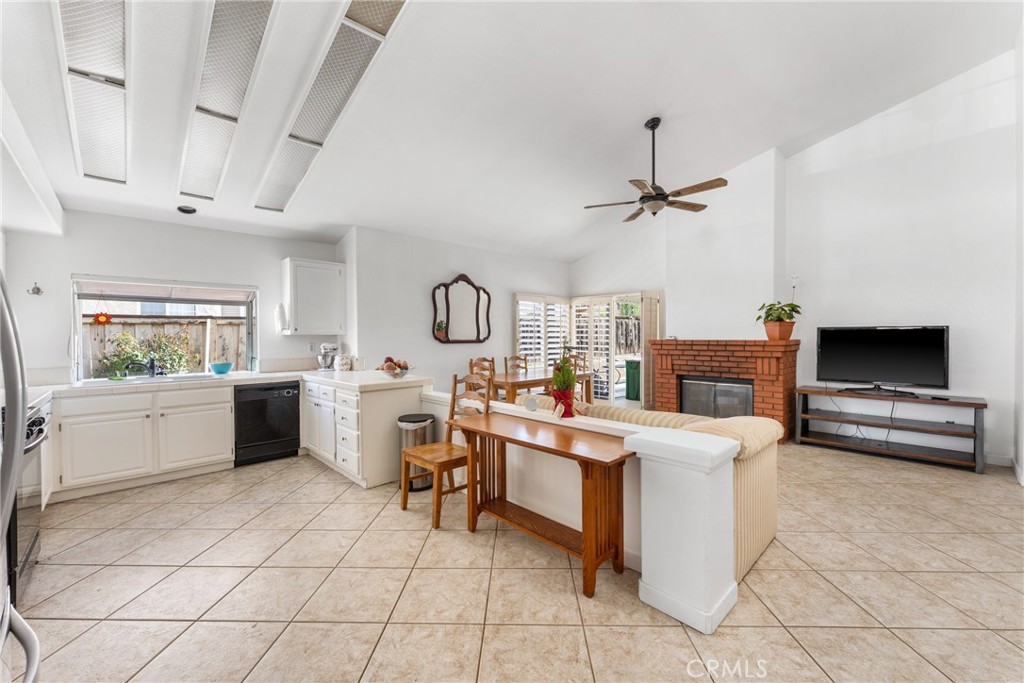 Wildomar, California, 92595, United States, 4 Bedrooms Bedrooms, ,2 BathroomsBathrooms,Residential,For Sale,2008523