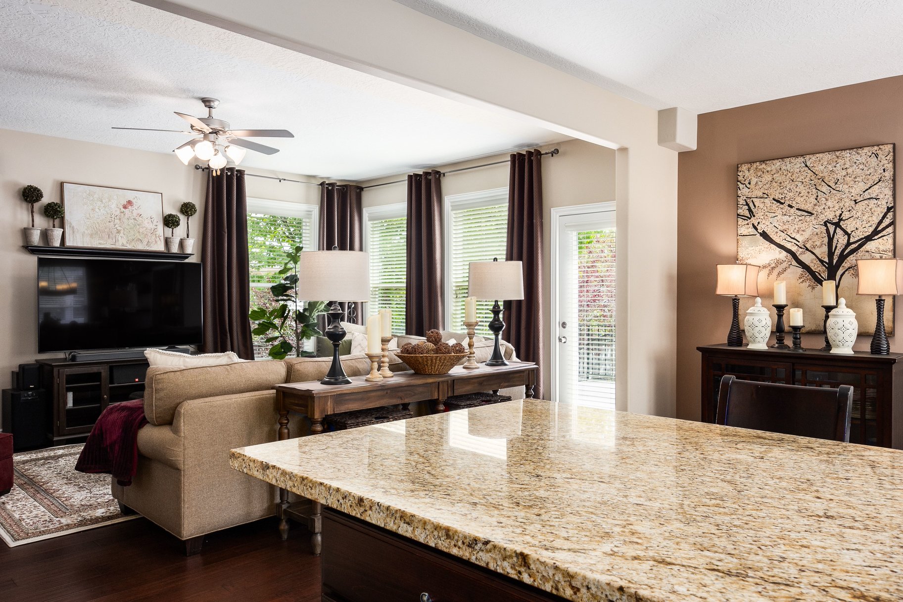  Rare North Shore Gem on One of Daybreak