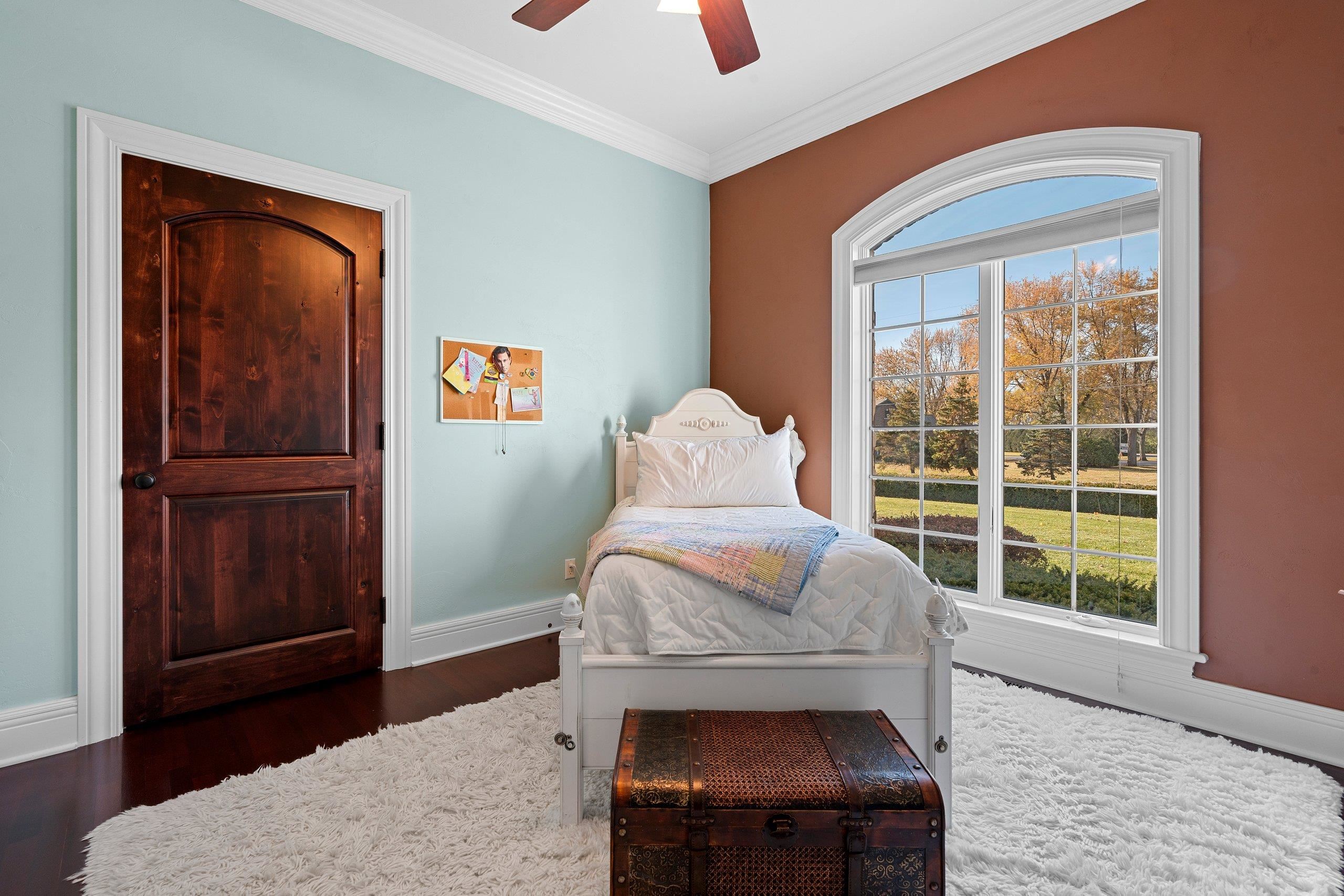 MENASHA, Wisconsin, 54952, United States, 6 Bedrooms Bedrooms, ,5 BathroomsBathrooms,Residential,For Sale,1994548