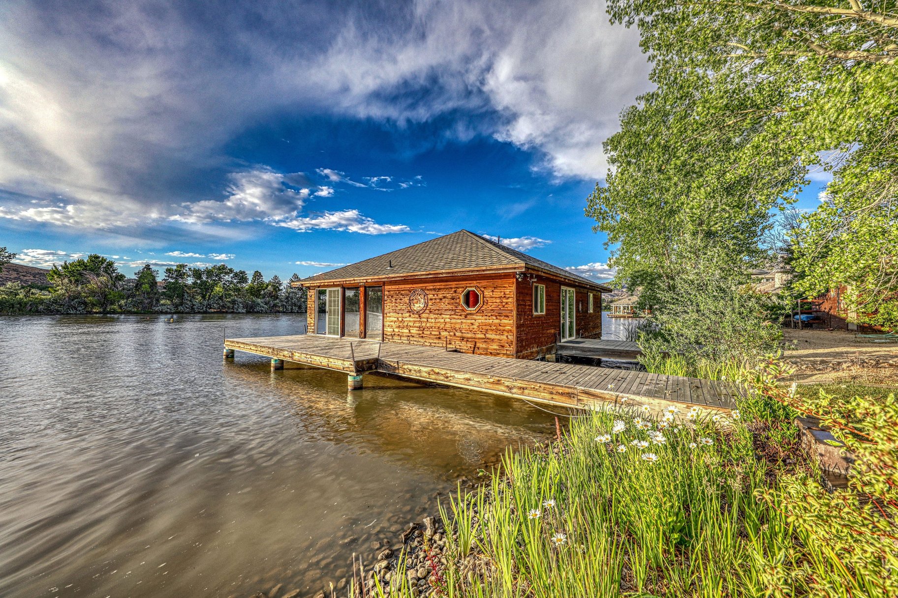  A Rare Lakefront Estate in the Heart of Reno no in One of Northern Nevada