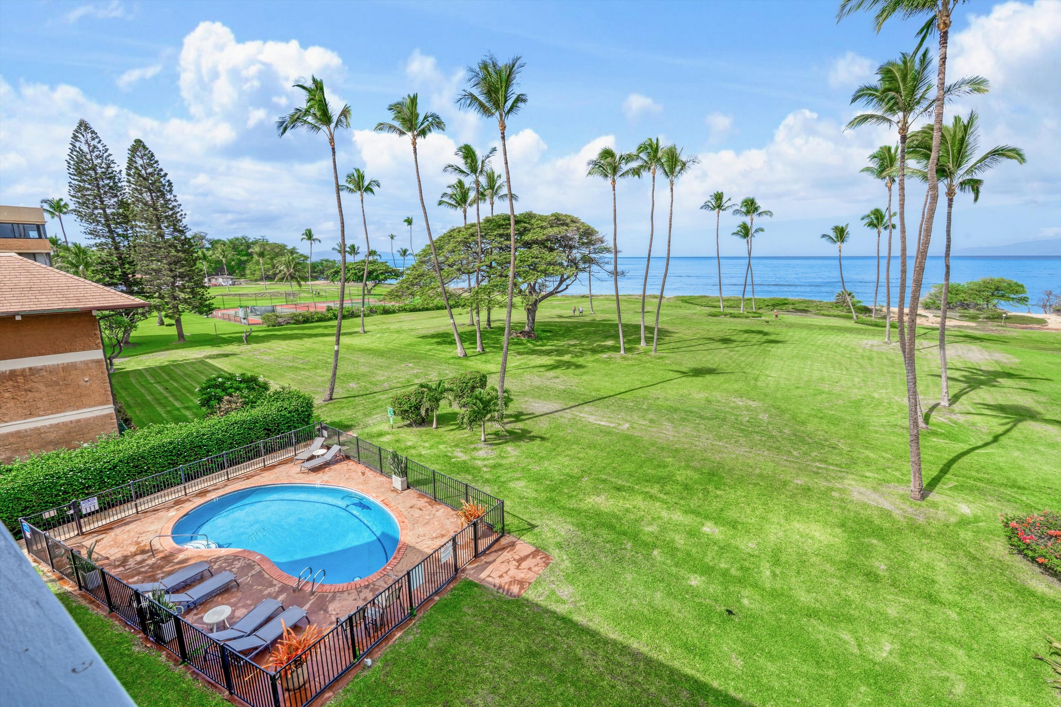  Front Row, Top Floor, Full Remodel, Ocean Views - 物件實景