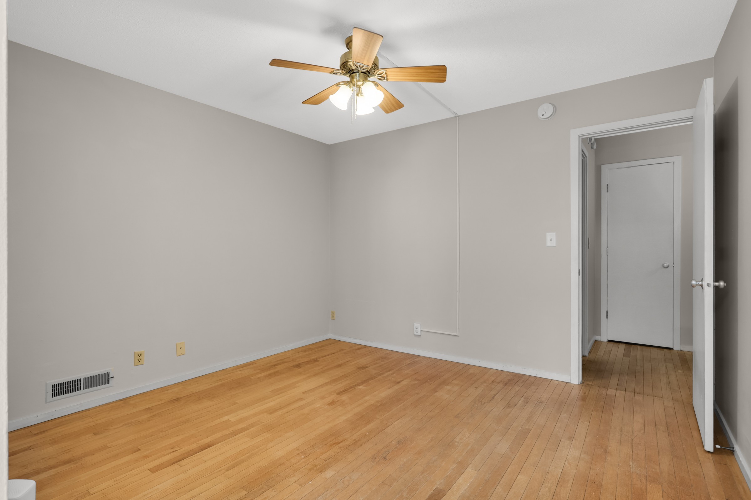  Turnkey Living with an Edina Address - 物件實景