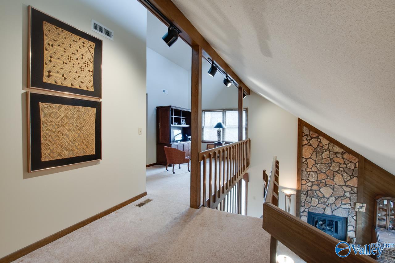 Huntsville, Alabama, 35802, United States, 4 Bedrooms Bedrooms, ,3 BathroomsBathrooms,Residential,For Sale,1996738