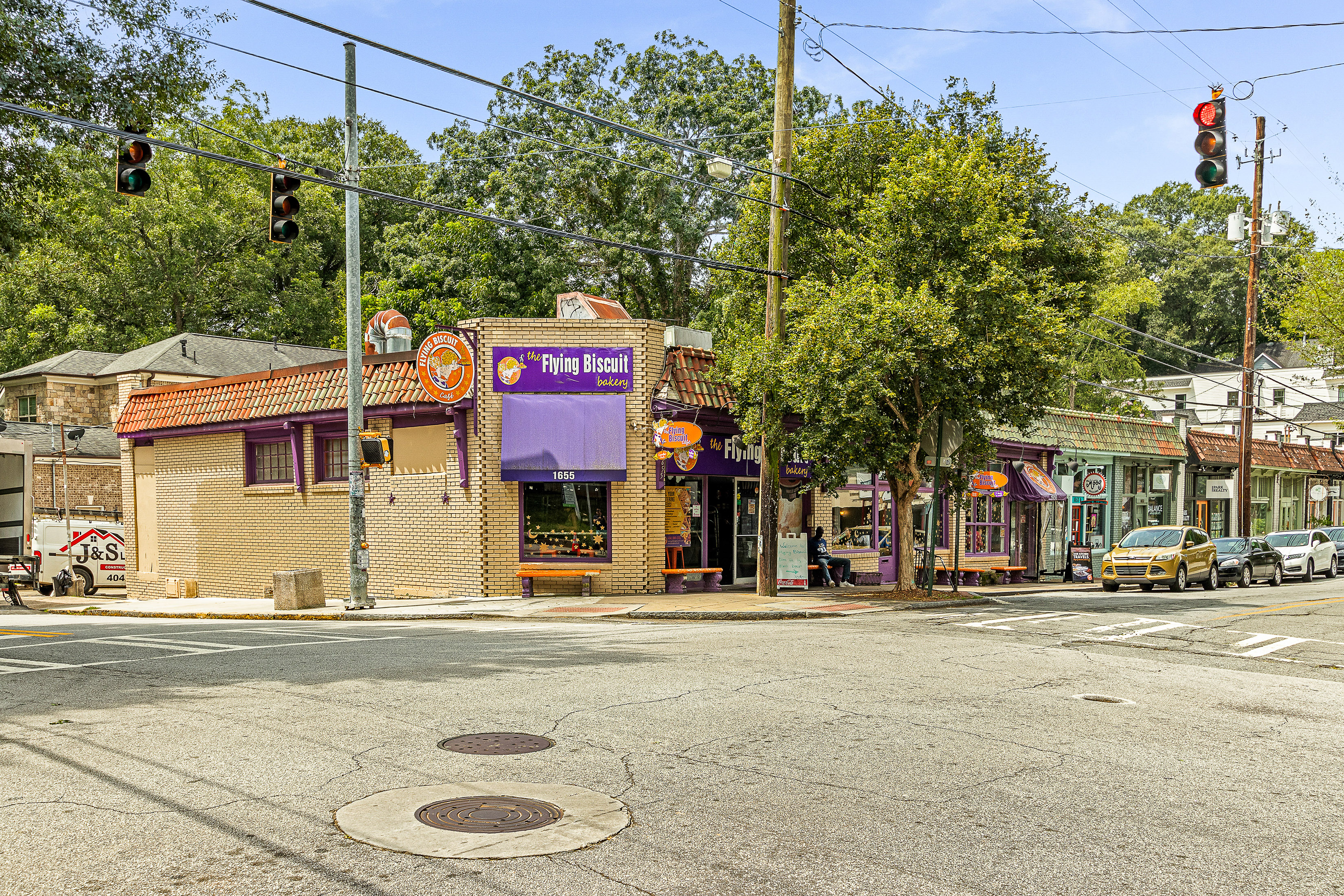  Rare Opportunity to Build Your Dream Home in Prime Candler Park - 物件實景