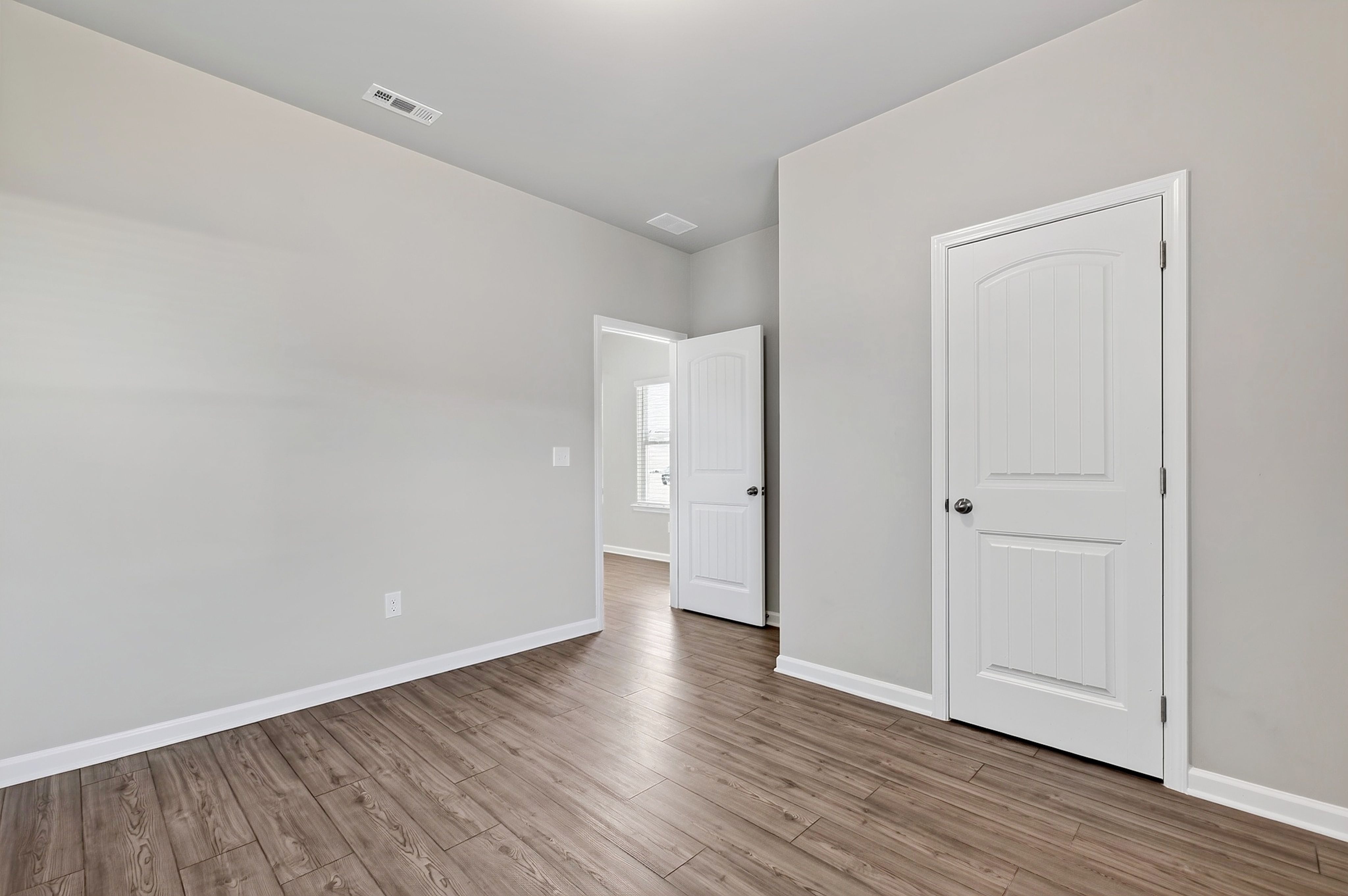 220 Citizens Court, Four Oaks, NC 27524 - 物件實景