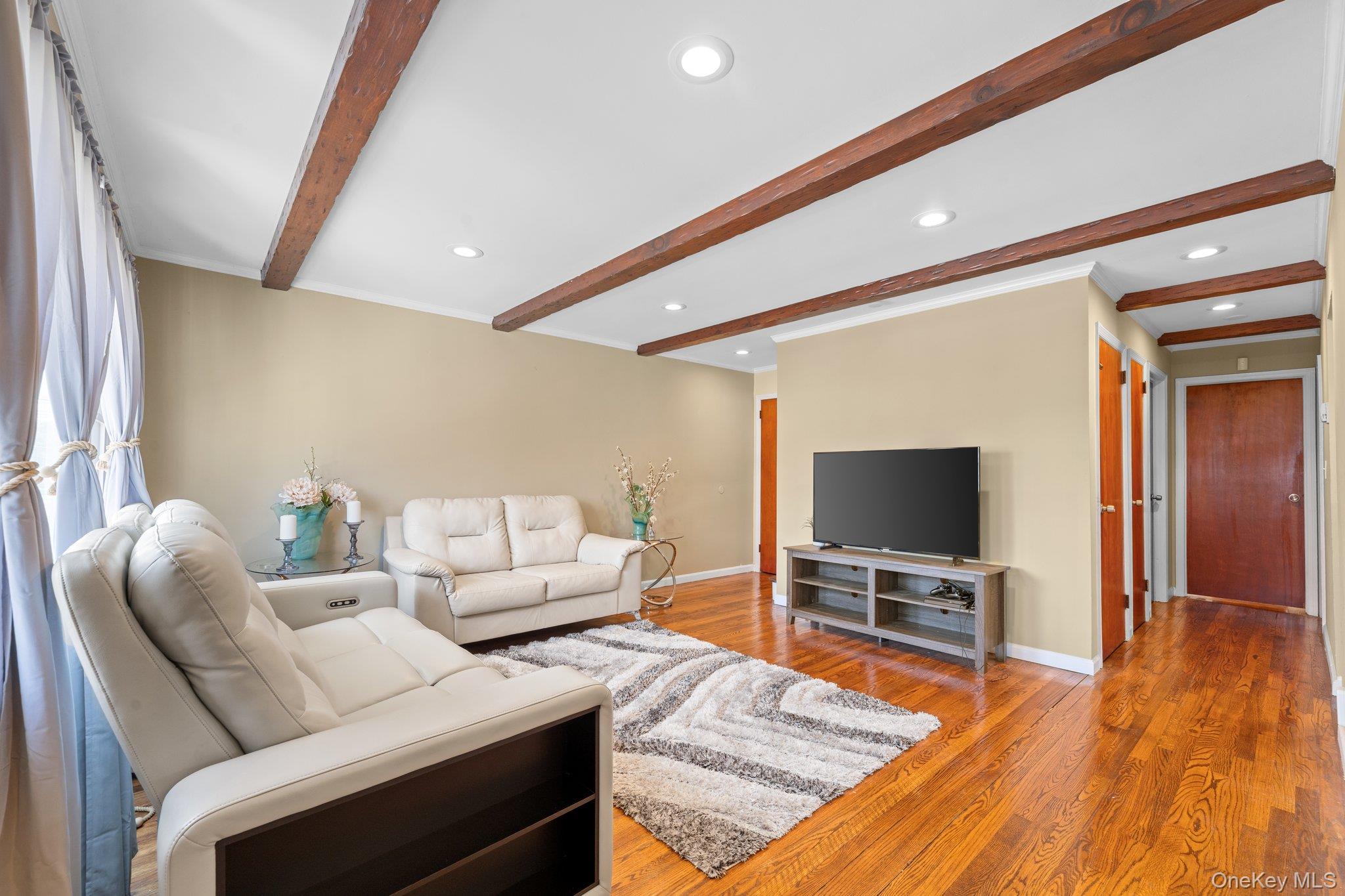 Freeport, New York, 11520, United States, 4 Bedrooms Bedrooms, ,2 BathroomsBathrooms,Residential,For Sale,1981047