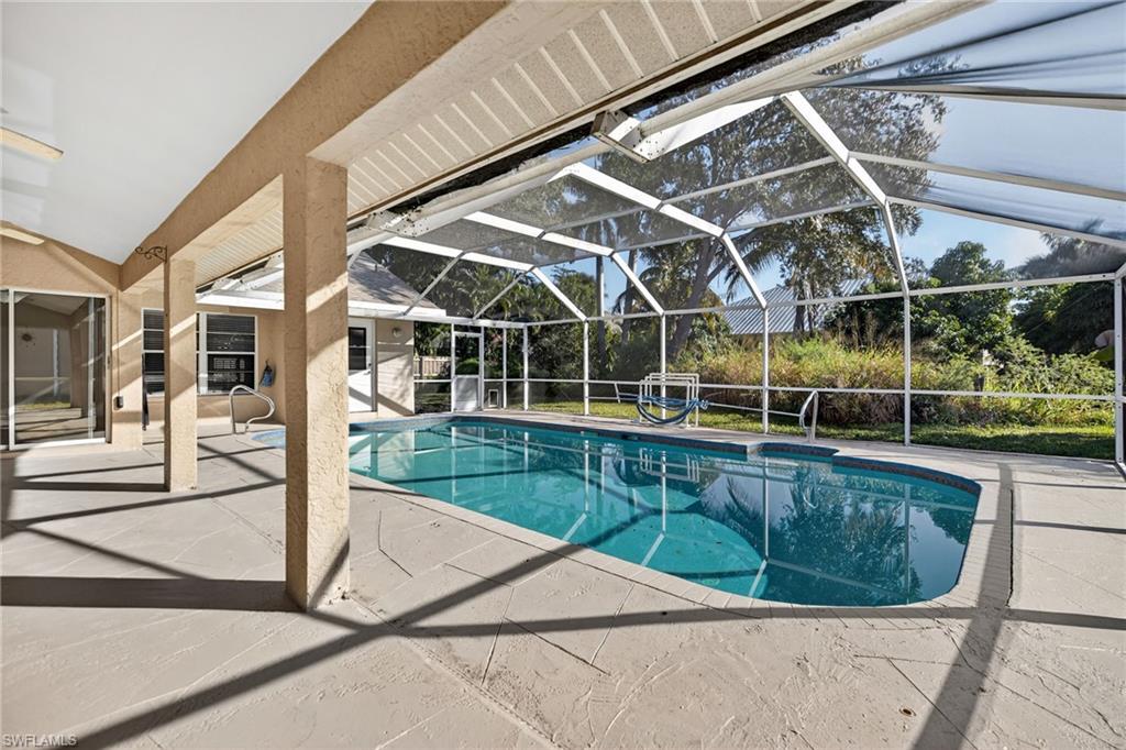 Fort Myers, Florida, 33919, United States, 3 Bedrooms Bedrooms, ,2 BathroomsBathrooms,Residential,For Sale,1995652