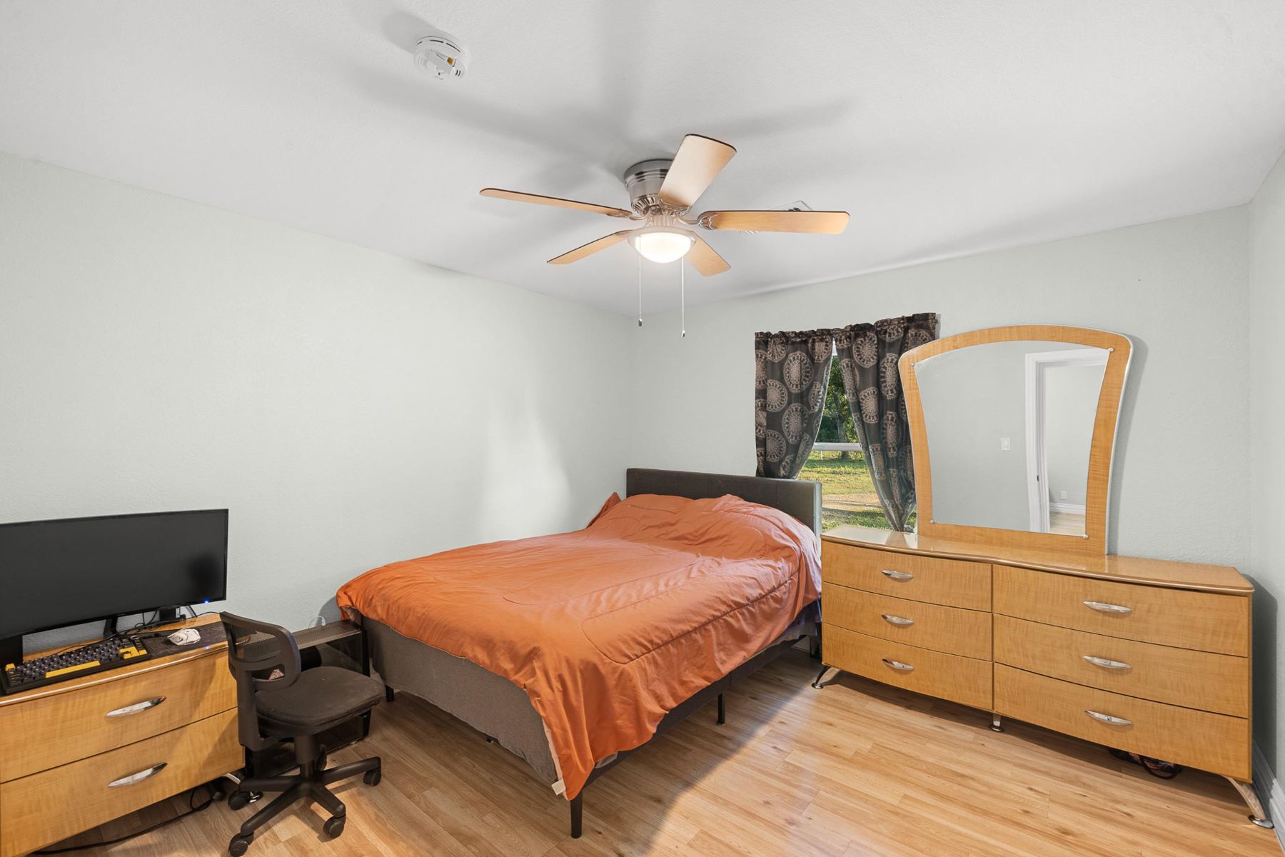  8822 Punchard Lane, Bellville, TX, 77418 - 物件實景