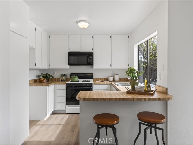 Tustin, California, 92780, United States, 4 Bedrooms Bedrooms, ,2 BathroomsBathrooms,Residential,For Sale,2012754
