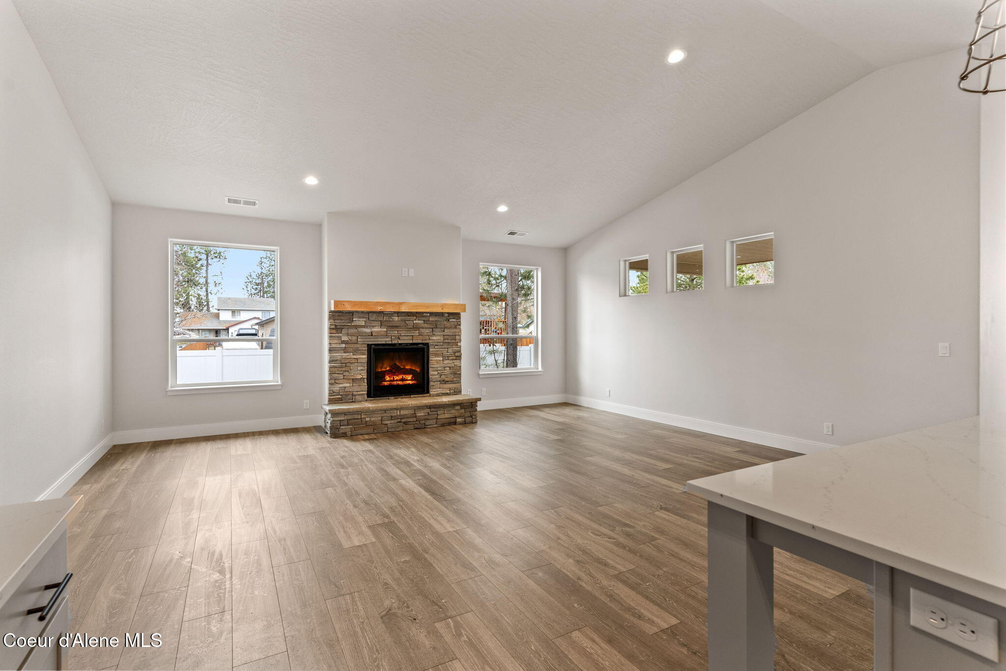 Rathdrum, Idaho, 83858, United States, 3 Bedrooms Bedrooms, ,1 BathroomBathrooms,Residential,For Sale,1998939