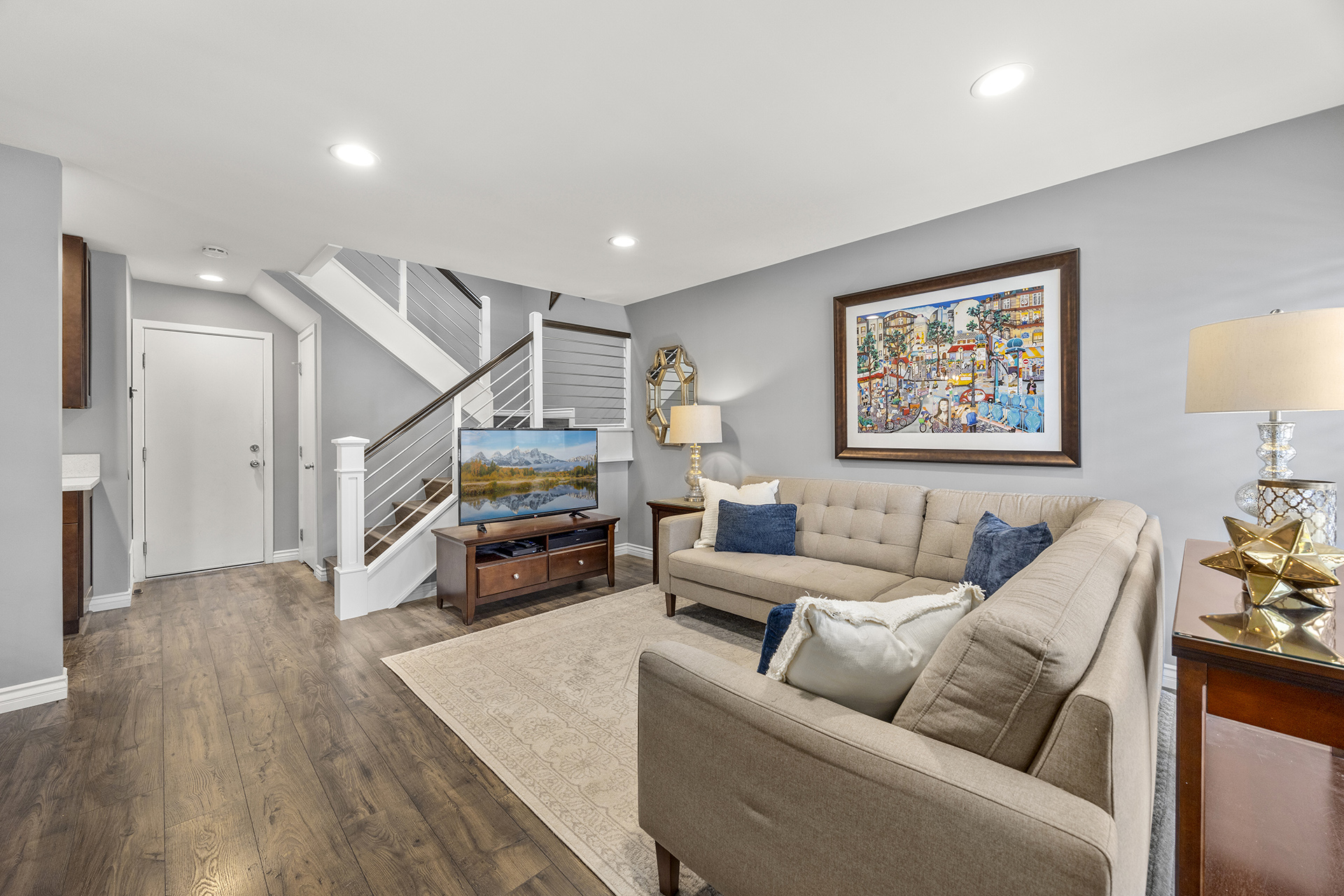 Anaheim, California, 92801, United States, 3 Bedrooms Bedrooms, ,3 BathroomsBathrooms,Residential,For Sale,1878361