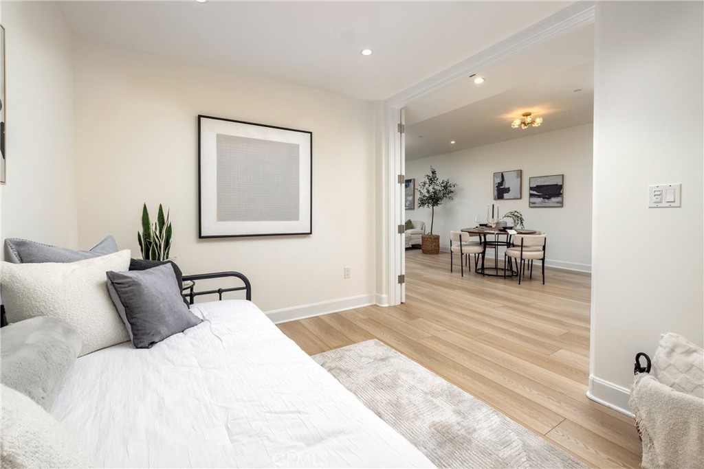 Irvine, California, 92612, United States, 2 Bedrooms Bedrooms, ,2 BathroomsBathrooms,Residential,For Sale,1989675