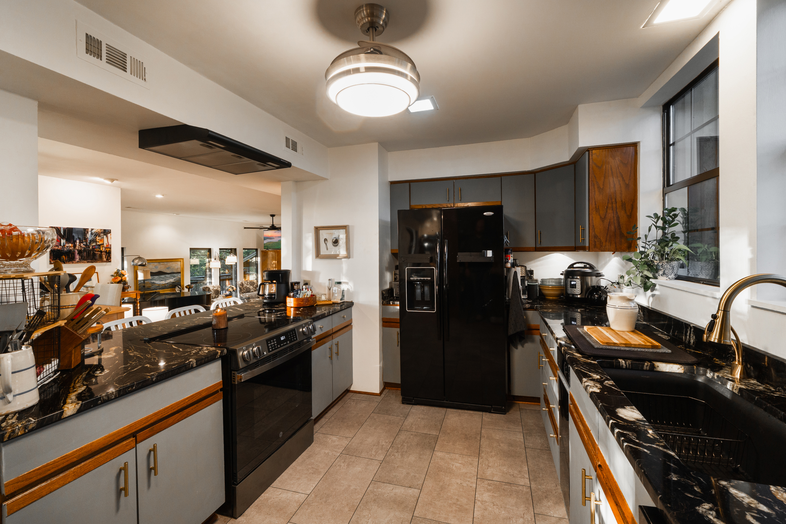 Clarksville, Arkansas, 72830, United States, 5 Bedrooms Bedrooms, ,5 BathroomsBathrooms,Residential,For Sale,1975281