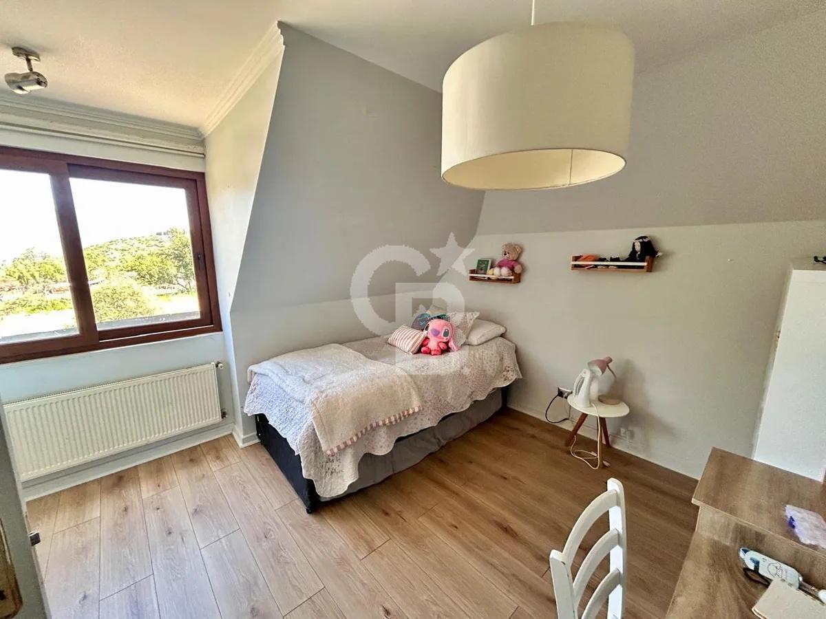 Lo Barnechea, Chile, 5 Bedrooms Bedrooms, ,5 BathroomsBathrooms,Residential,For Sale,1986478