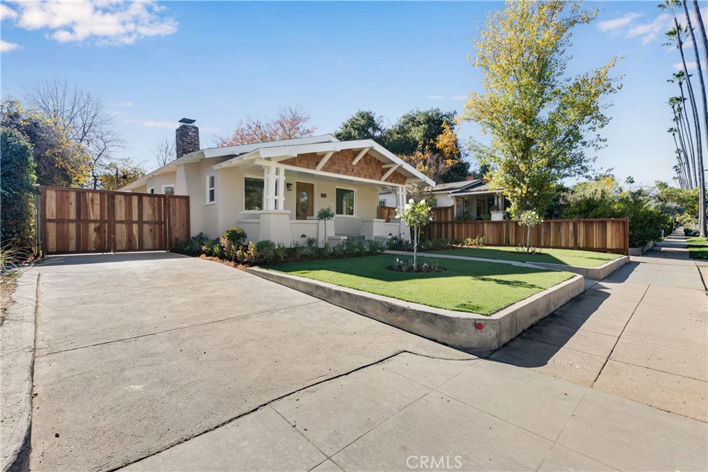 Pasadena, California, 91104, United States, 3 Bedrooms Bedrooms, ,1 BathroomBathrooms,Residential,For Sale,2005732