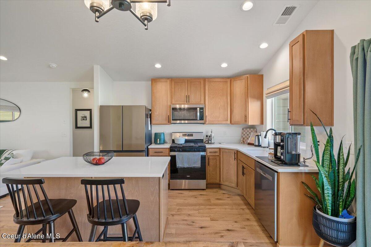 Hayden, Idaho, 83835, United States, 3 Bedrooms Bedrooms, ,2 BathroomsBathrooms,Residential,For Sale,1990456