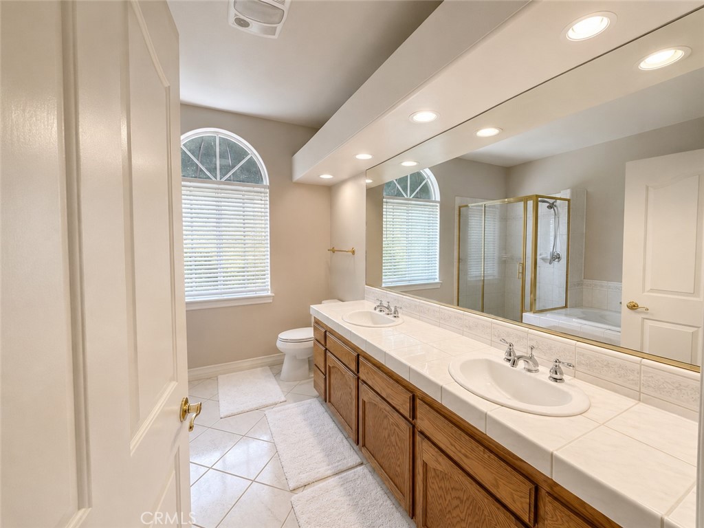 Redlands, California, 92374, United States, 5 Bedrooms Bedrooms, ,4 BathroomsBathrooms,Residential,For Sale,2048523