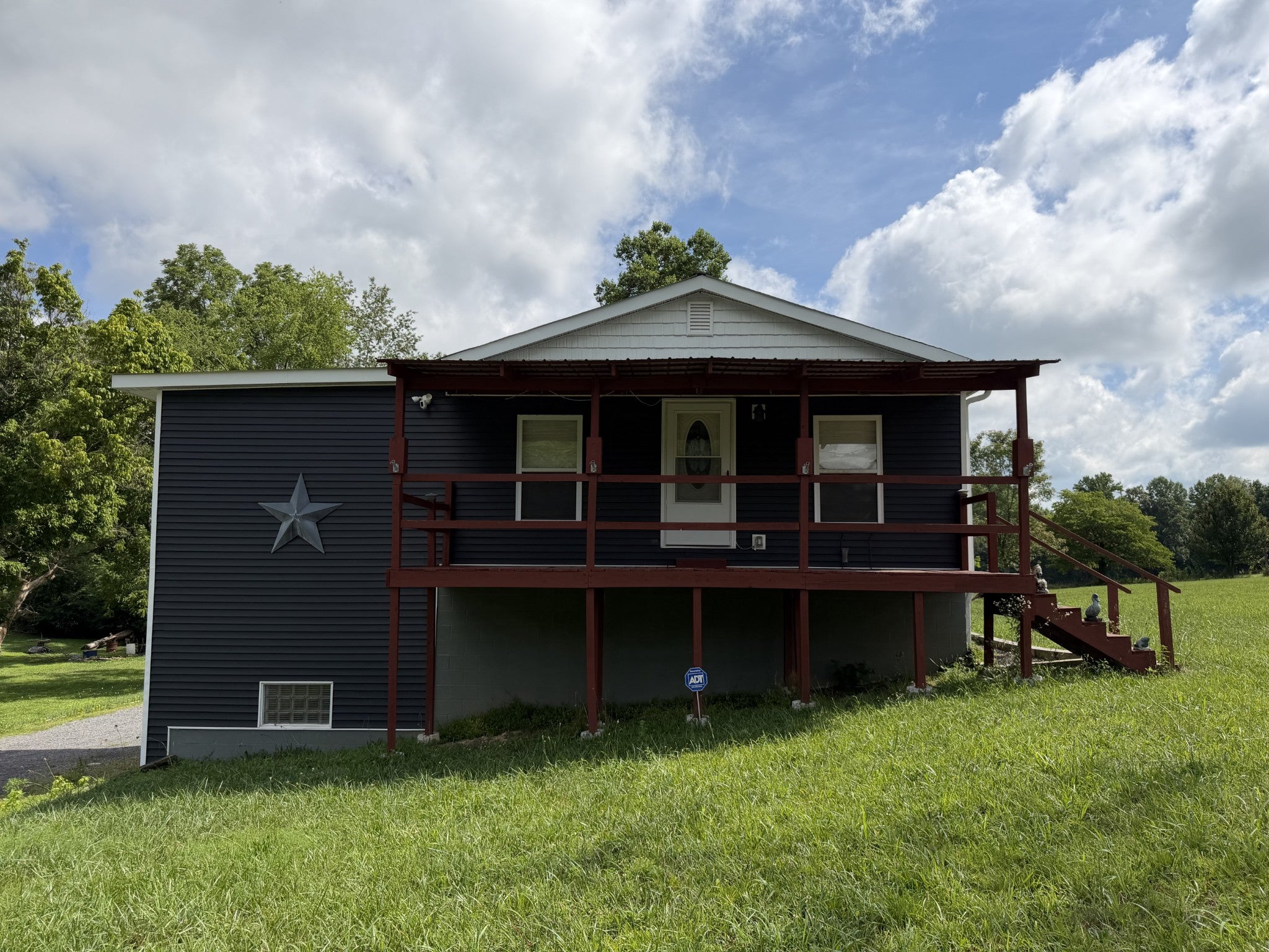 Donald Dr, Red Boiling Springs, TN 37150
