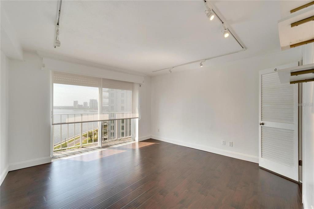 Tampa, Florida, 33629, United States, 2 Bedrooms Bedrooms, ,2 BathroomsBathrooms,Residential,For Sale,1993364