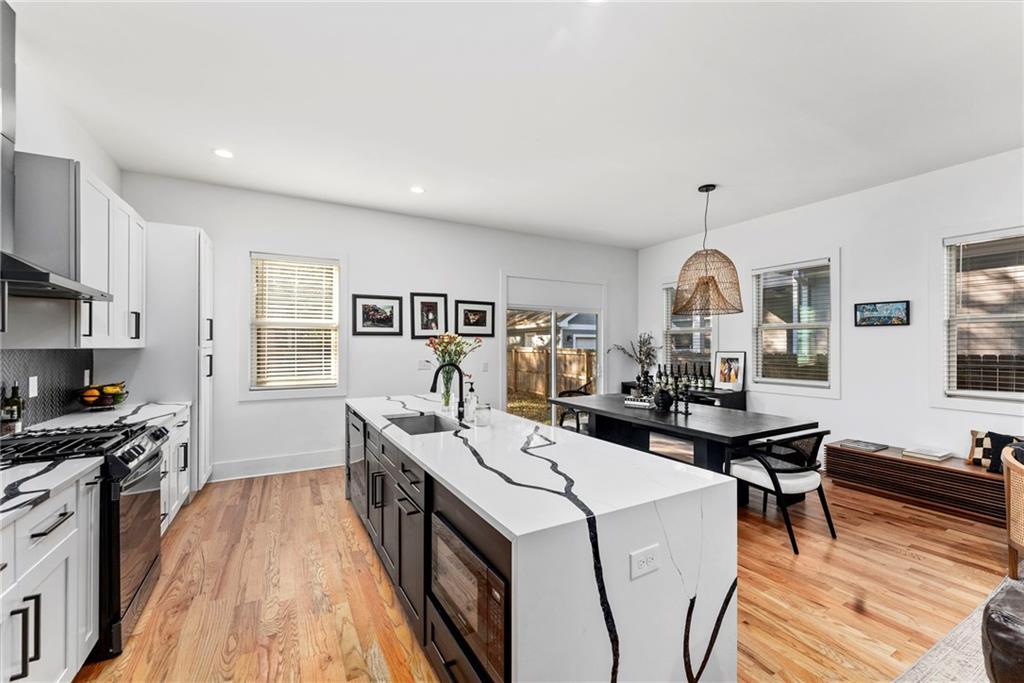 Atlanta, Georgia, 30317, United States, 5 Bedrooms Bedrooms, ,4 BathroomsBathrooms,Residential,For Sale,1989544