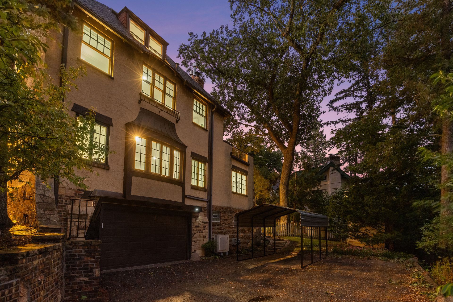  Timeless Tudor Elegance in Tangletown - 物件實景