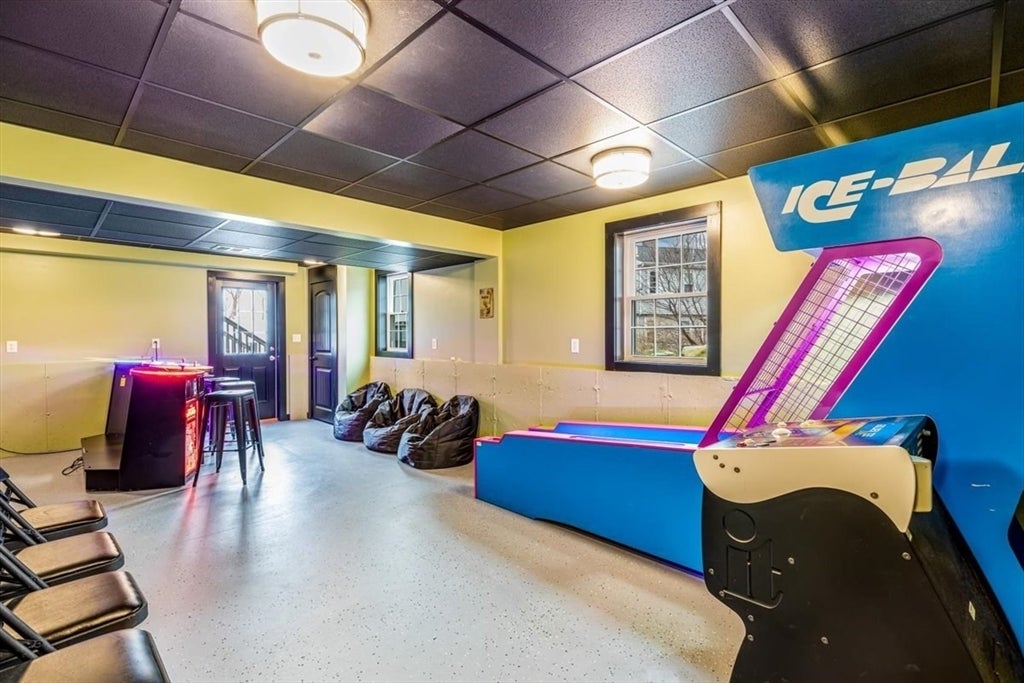 Plymouth, Massachusetts, 02360, United States, 4 Bedrooms Bedrooms, ,4 BathroomsBathrooms,Residential,For Sale,1979999